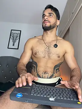 Chatroom XXX en direct de Maximiliano_ford