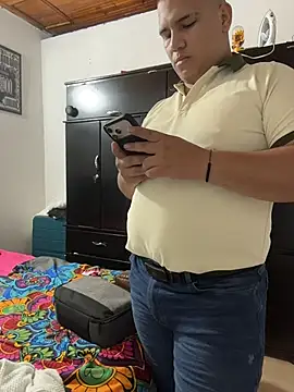 Patricio_02 Adlı Modelin Canlı XXX Sohbeti