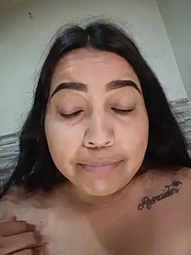 AvaChannel Adlı Modelin Canlı XXX Sohbeti