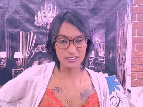 IndianRebel4u2Luv's Live XXX Chat