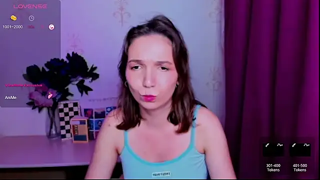 Czat XXX na żywo – KindHazelHere_
