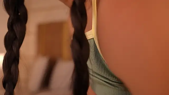 lyrabellini Adlı Modelin Canlı XXX Sohbeti