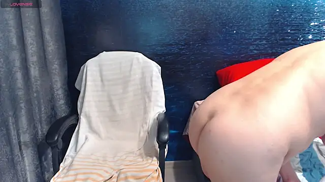 LadyAverrySquirt11's Live XXX Chat