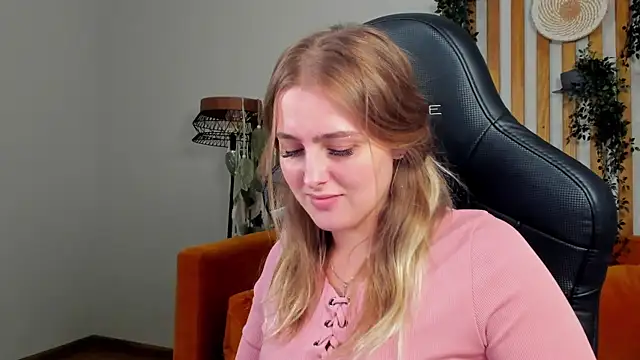 Chat XXX en directo de EllaBells