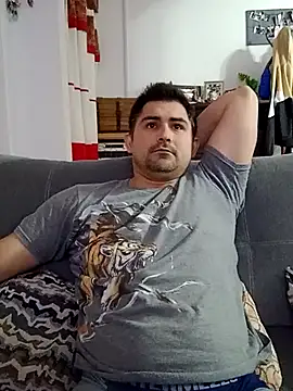 Bradd_32 Show Webcam