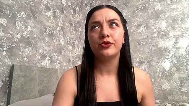 VivienneMince's Live XXX Chat