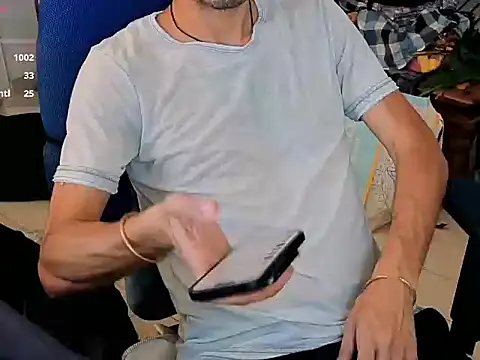 XXX chat uživo modela CuriousGeniee