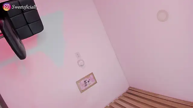 Sweet__giirl Adlı Modelin Canlı XXX Sohbeti
