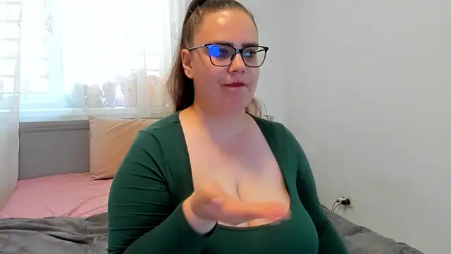 XXX chat uživo modela amiravyxen