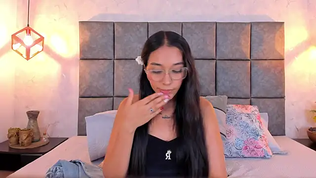 Roseaurora Chat XXX live