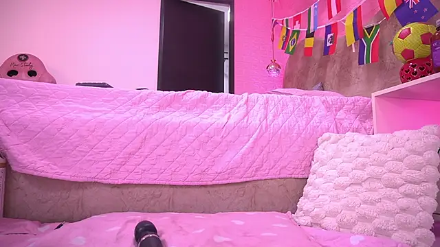 sarakaisy Adlı Modelin Canlı XXX Sohbeti
