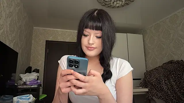 Chat +18 de MaikaSwweet ao vivo