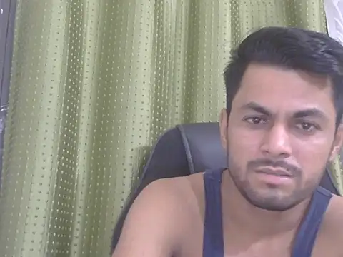 Chatroom XXX en direct de Stubborndesiboy