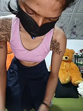 emali_baba's Live XXX Chat