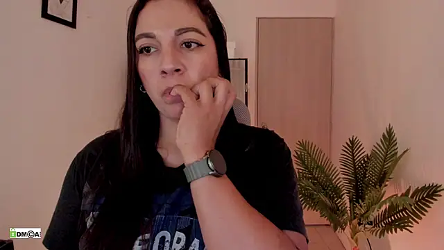urcute_kitten's Live XXX Chat