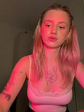 blondiedoll Chat XXX in diretta