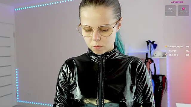 QueenAliceX Chat XXX live