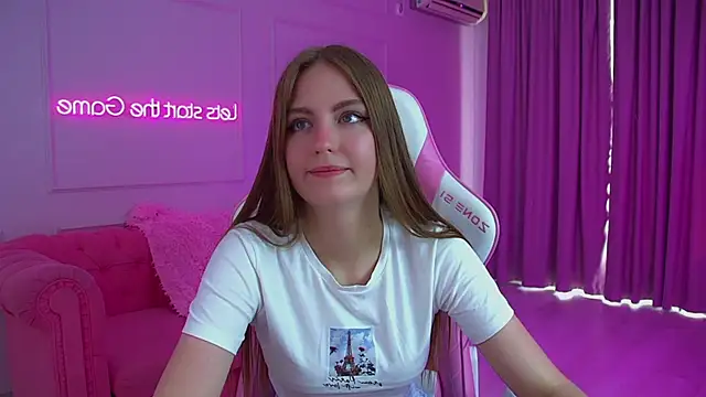 SofiaSarvainsn Live XXX chat
