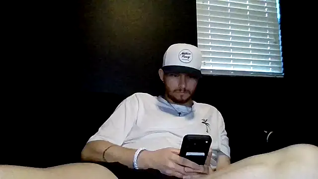 Chat XXX en directo de Mikecloudyhawk