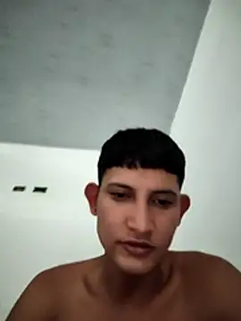 Juan_HotcaliemteのライブXXXチャット