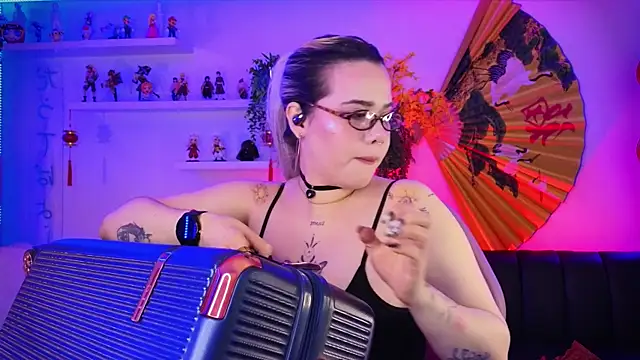 albaismynameX's Live XXX Chat