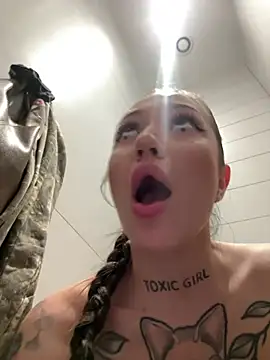 SaintSquirt's Live XXX Chat