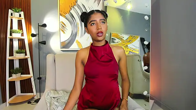 Chat +18 de Yintaish ao vivo