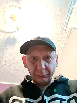 Chat XXX en directo de Tom4Womans