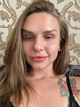 Show modela Your__Fetish na web-kameri