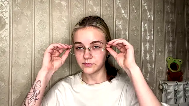 KimWarner XXX чат на живо
