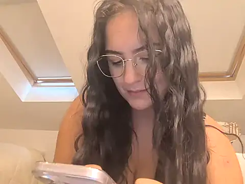 MoonlitLust XXX чат на живо