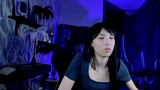 Chat +18 de SeraphineSparda ao vivo