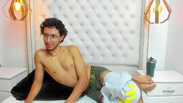 Chat XXX en directo de LEO_SANZ66