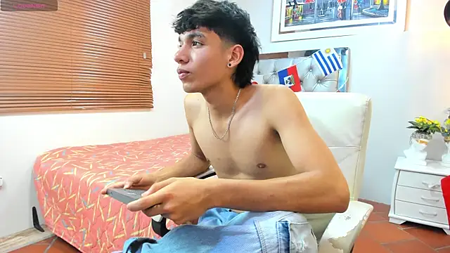 Chatroom XXX en direct de Jake_Falcon