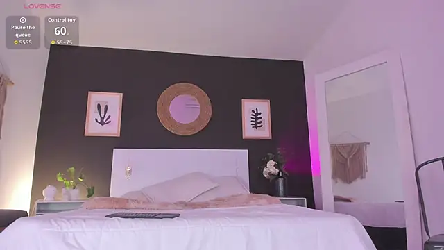 VioletPaket's Live XXX Chat