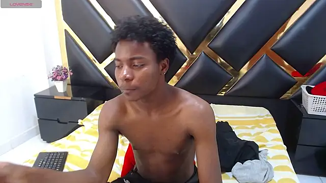 NoahJhonson69 Chat XXX live