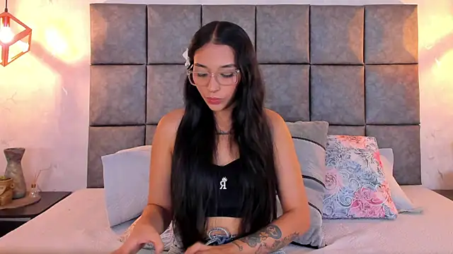 Roseaurora's Live XXX Chat
