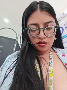 SOFI__10 Live XXX-chat