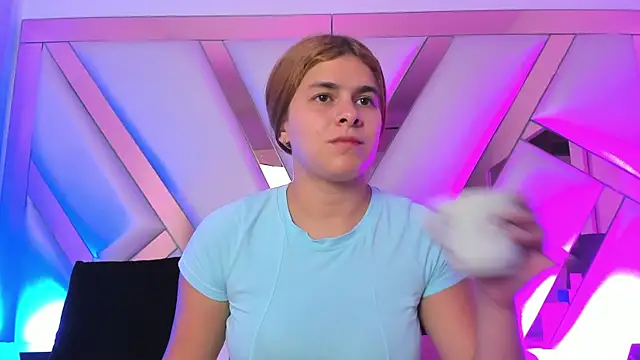 צ'אט XXX בשידור חי של AliceCruzz