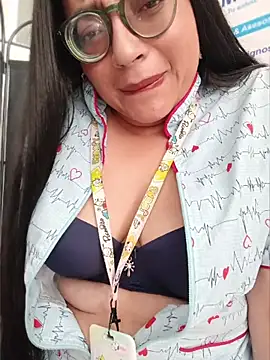 SOFI__10 – Live XXX-chat