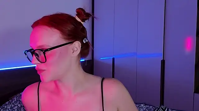 mollybossy Adlı Modelin Canlı XXX Sohbeti