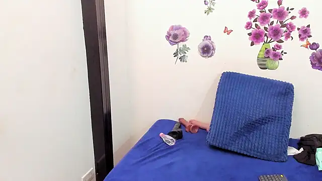 bonnyy26 – Naživo XXX chat