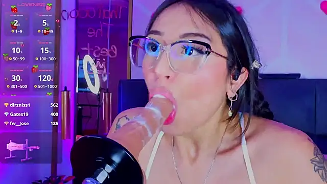 MadyJackson's Live XXX Chat