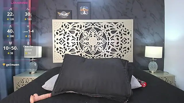 DemonFoxx live XXX chat