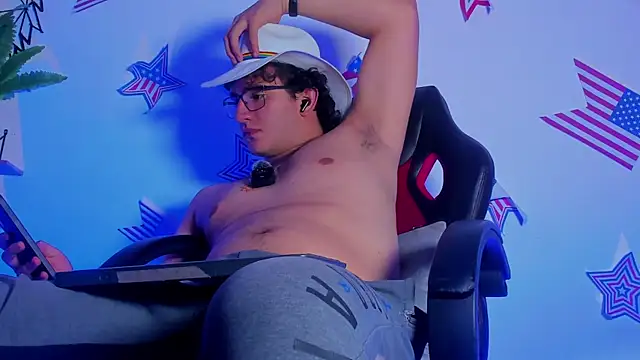 צ'אט XXX בשידור חי של dylan_xxx1