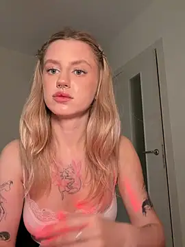 Chatroom XXX en direct de blondiedoll