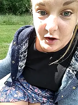 SwedishJennifer XXX чат на живо
