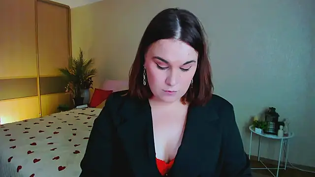OliviaTwens Adlı Modelin Canlı XXX Sohbeti