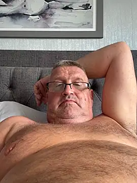 Chat XXX en directo de Daddystrokes4u