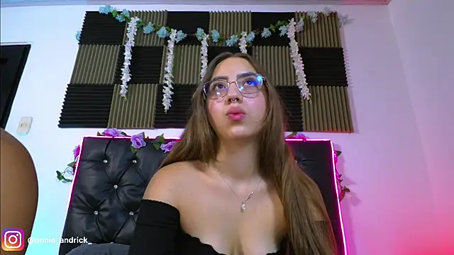 دردشة _Annie_Andrick_ الجنسية المباشرة